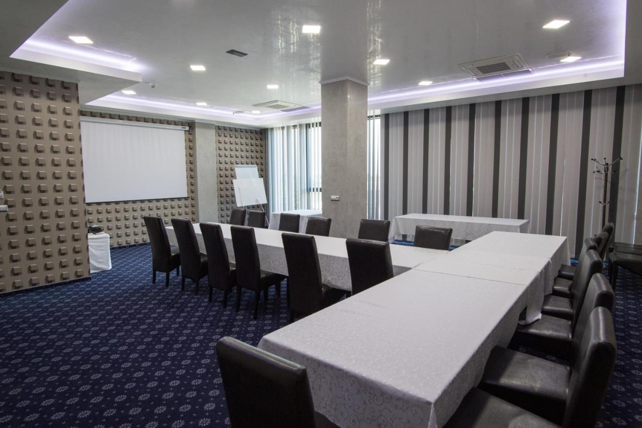 Hotel Spa Ice Resort Ghiroda Ngoại thất bức ảnh